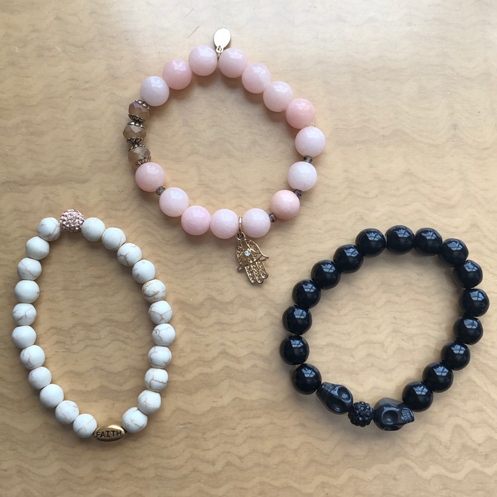 Stretchy bracelet set